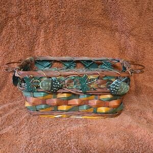 Source Unknown Multicolor Woven Basket with Leaf Accents